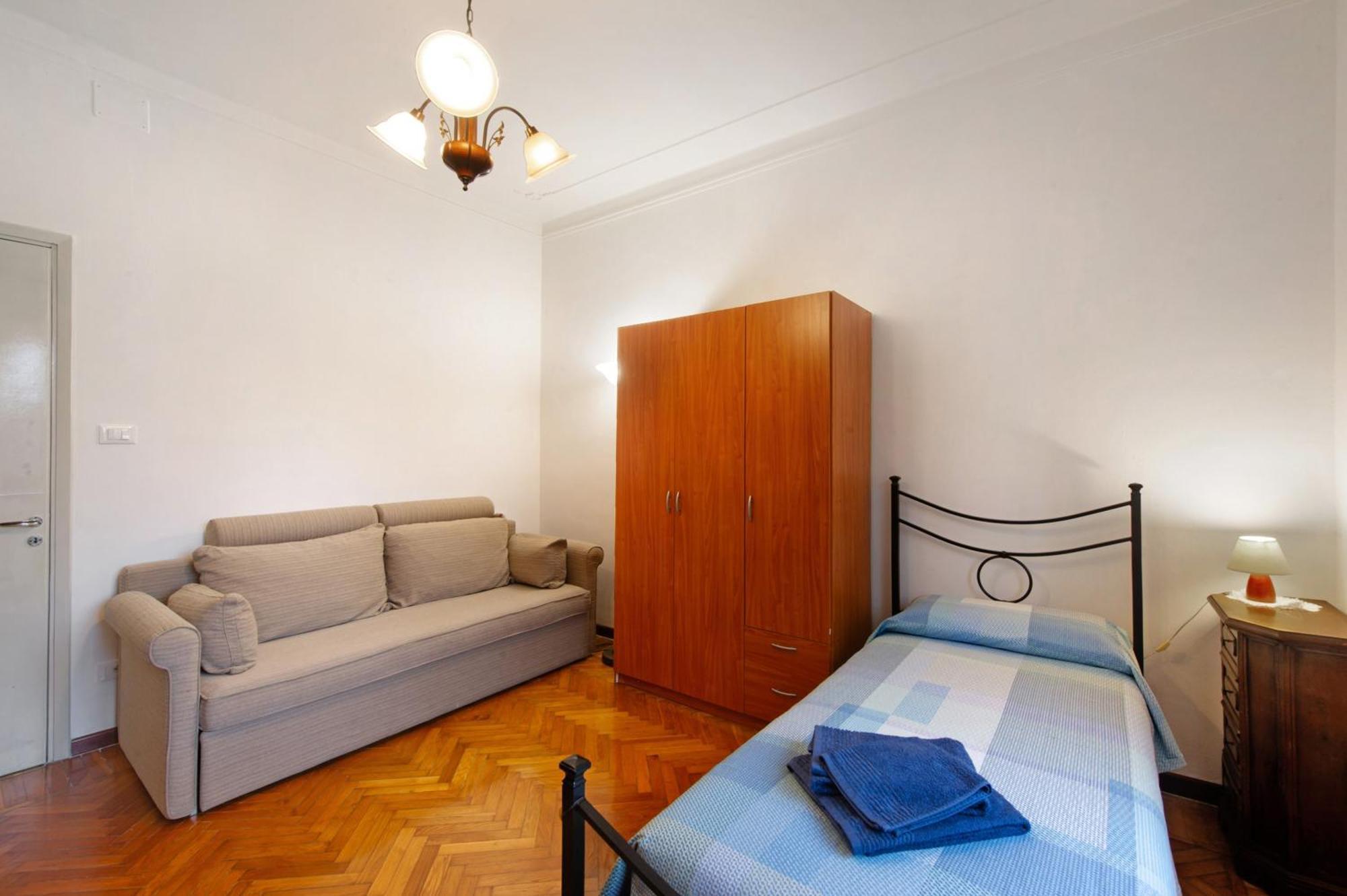 Alesa Apartament Верчели Екстериор снимка