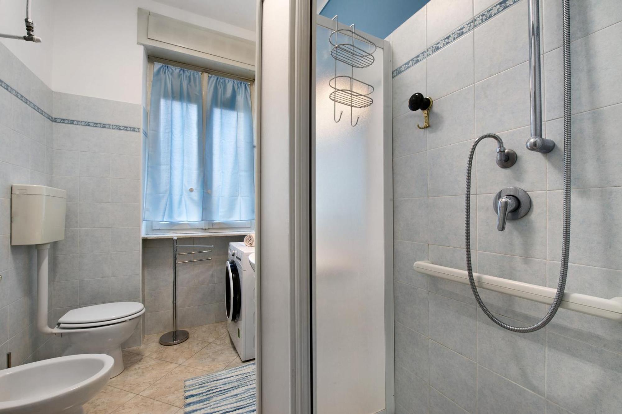 Alesa Apartament Верчели Екстериор снимка