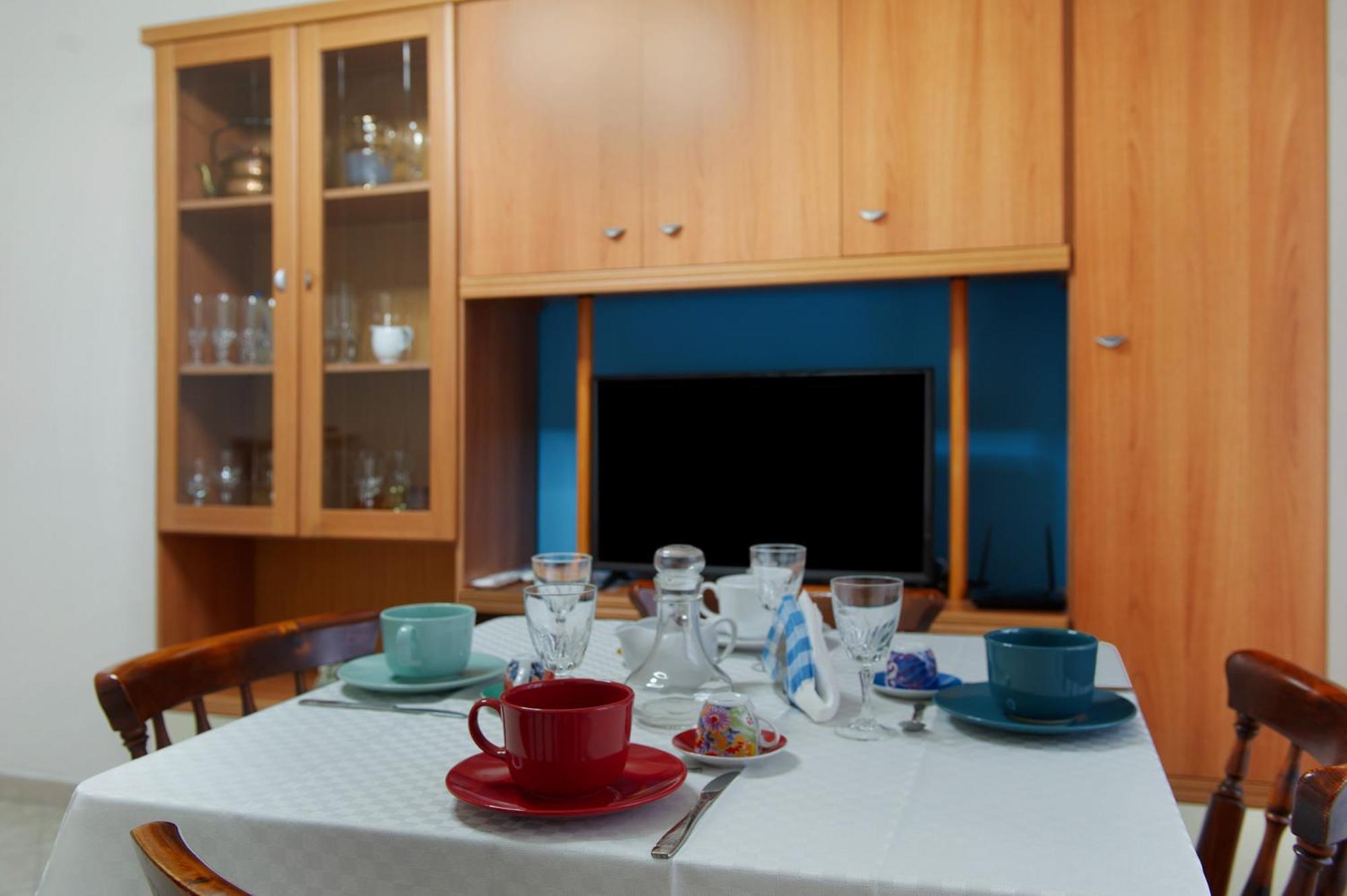 Alesa Apartament Верчели Екстериор снимка