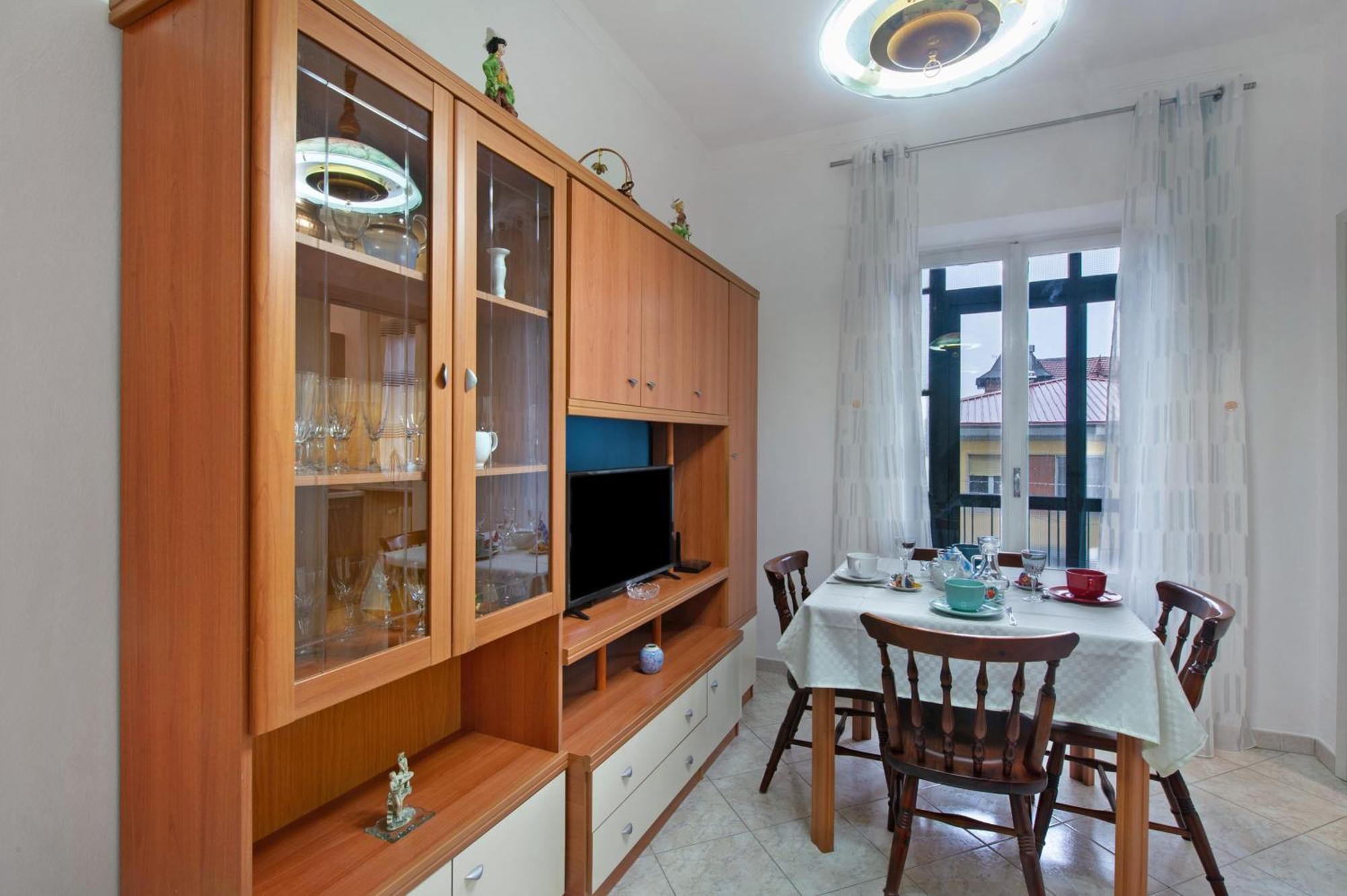 Alesa Apartament Верчели Екстериор снимка